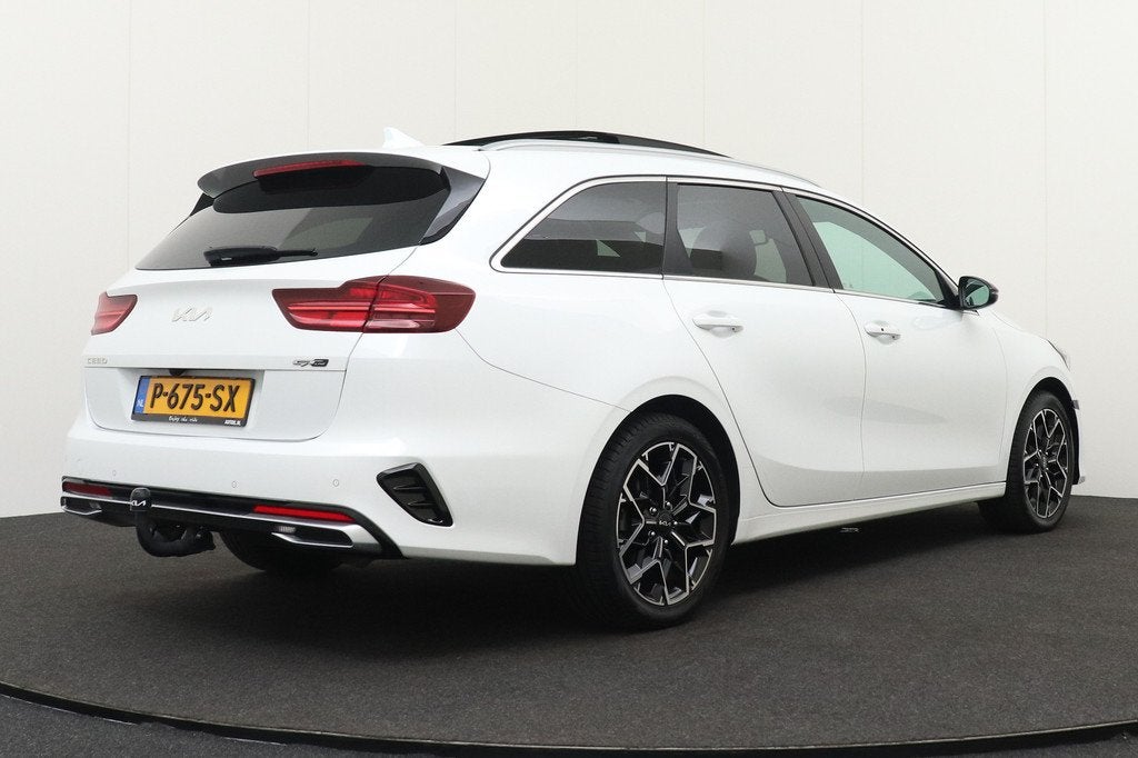 Kia Ceed Sportswagon 1.5 160 PK Aut. GT-Line Pano-dak Camera, Auto's, Kia, Gebruikt, 4 cilinders, 160 pk, Wit