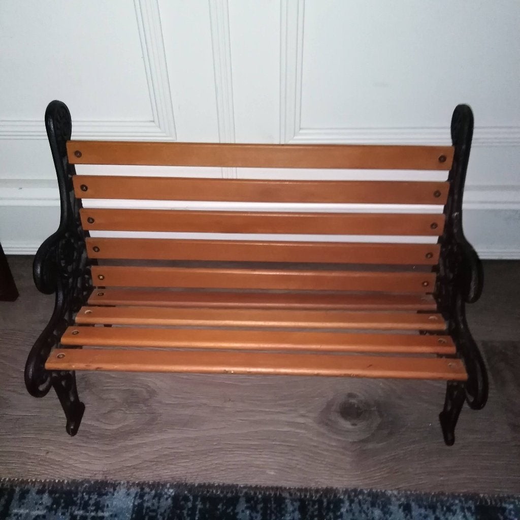 Bankje gemaakt van hout en gietijzer voor decoratie, Ophalen, Gebruikt, Overige materialen, Landelijk