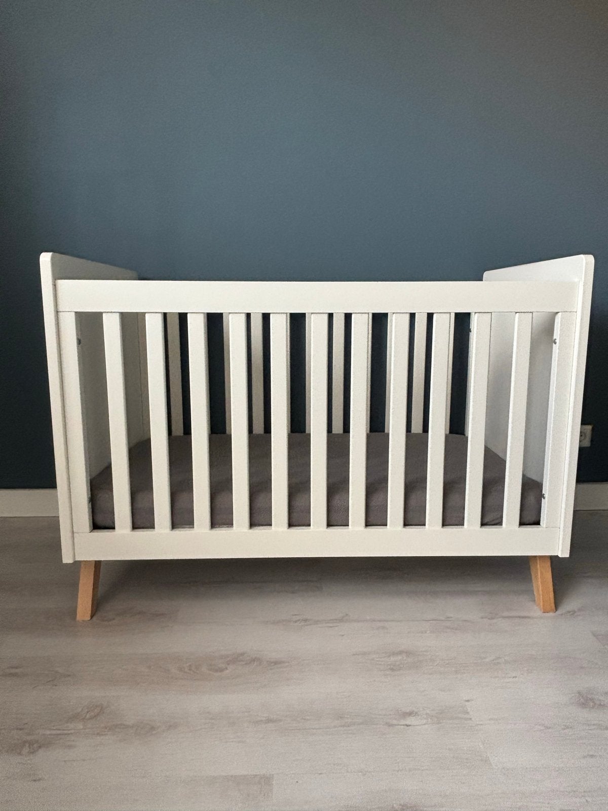 Bopita Ledikant met Aerosleep matras, Kinderen en Baby's, Babywiegjes en Ledikanten, Ophalen, Zo goed als nieuw, Ledikant