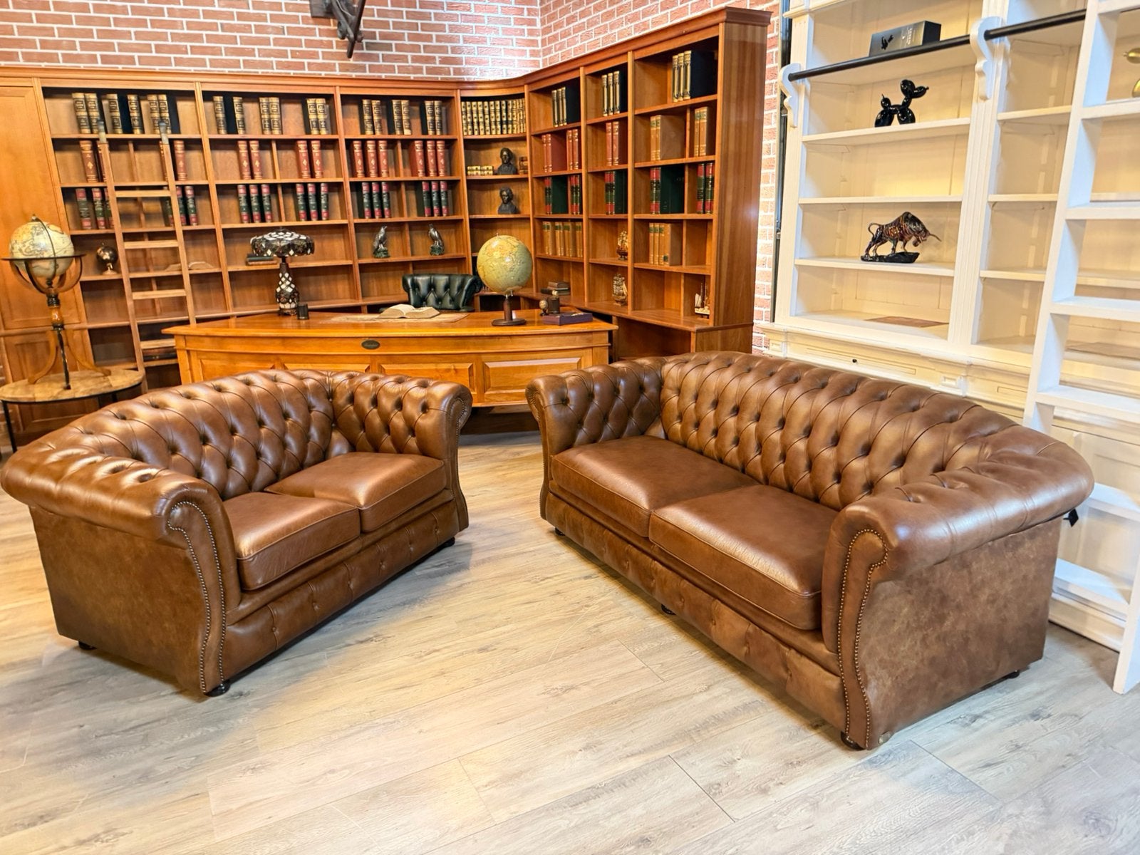 Chesterfield banken 3+2 zits Springvale Engeland cognac leer, Info@chesterfieldjunkie.nl, Ophalen of Verzenden, Zo goed als nieuw