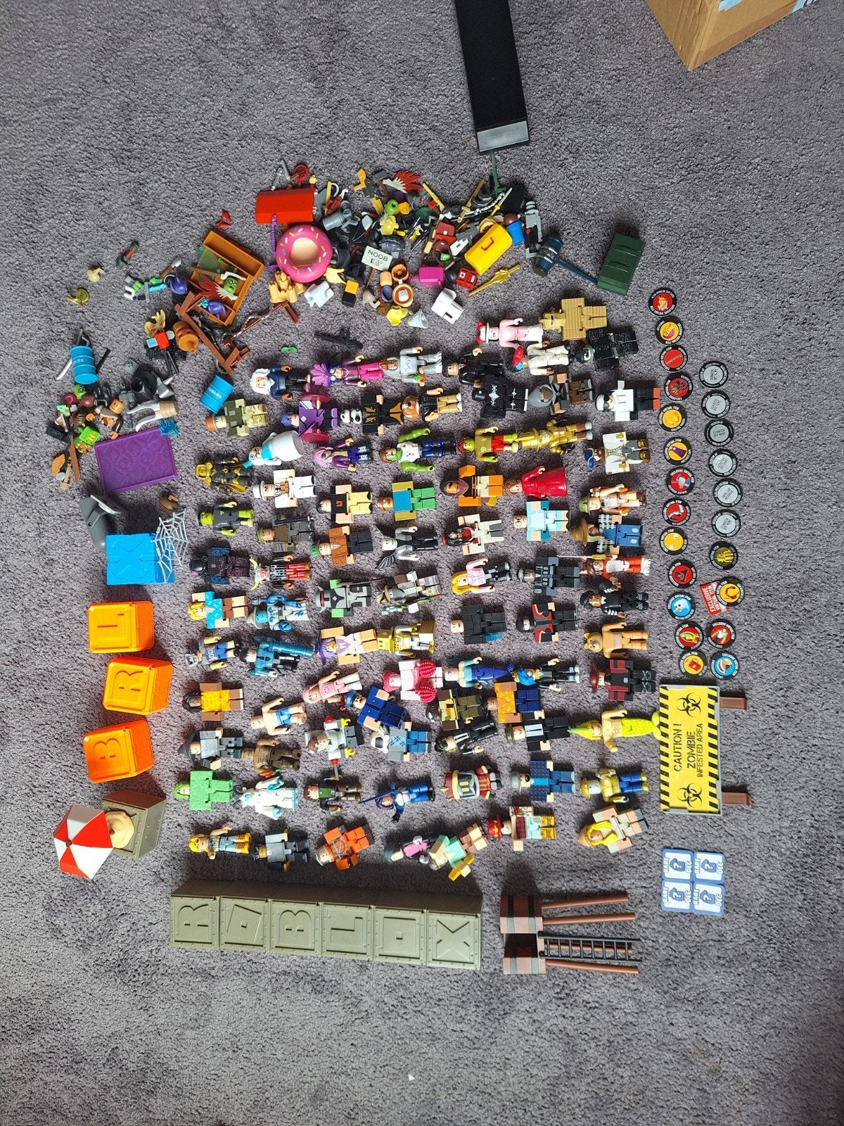 Roblox verzamel figuren met ongebruikte codes, Ophalen of Verzenden