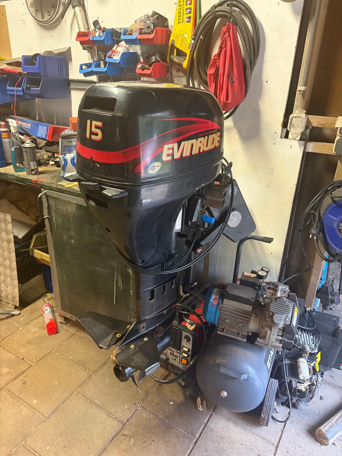 Evinrude 15 PK 4-takt langstaart buitenboordmotor, Ophalen, 10 tot 30 pk, Gebruikt, Met afstandsbediening
