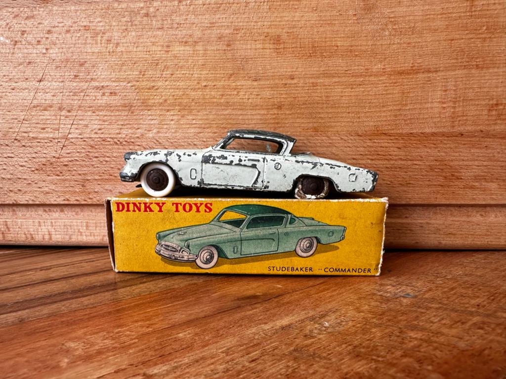 Dinky toys studebaker commander Nr. 24Y, Ophalen of Verzenden, Gebruikt, Auto
