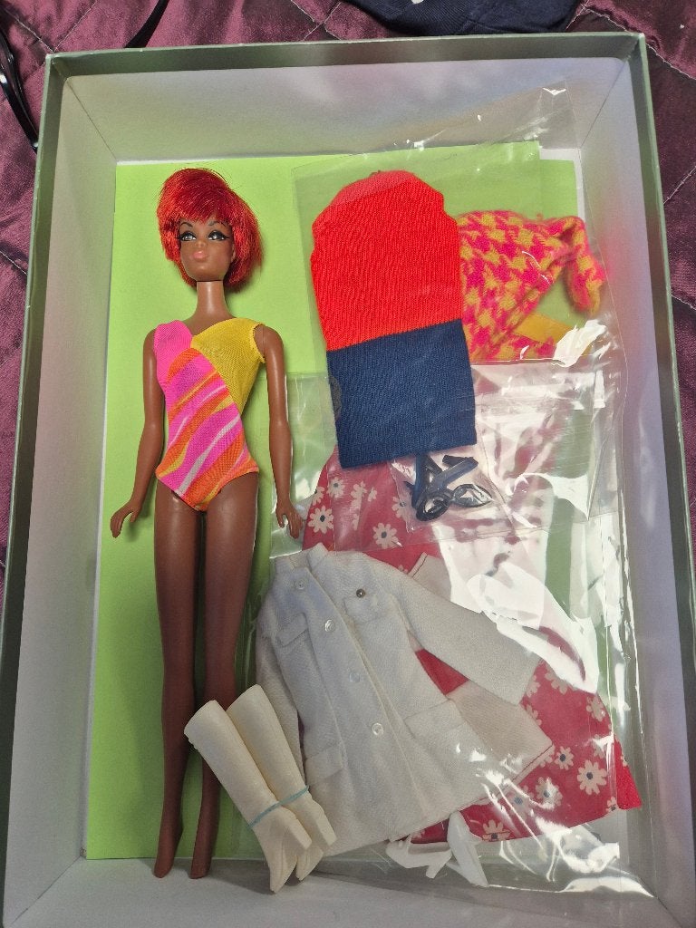 Vintage Barbie Julia 1969., Ophalen of Verzenden, Gebruikt, Pop