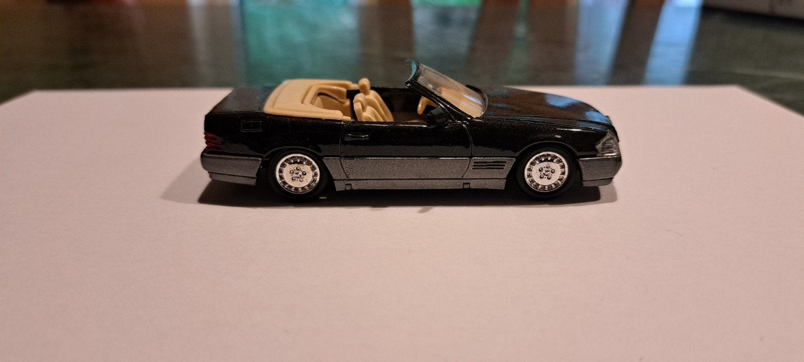 mercedes 500 sl 1:43, Ophalen of Verzenden, Auto, Solido
