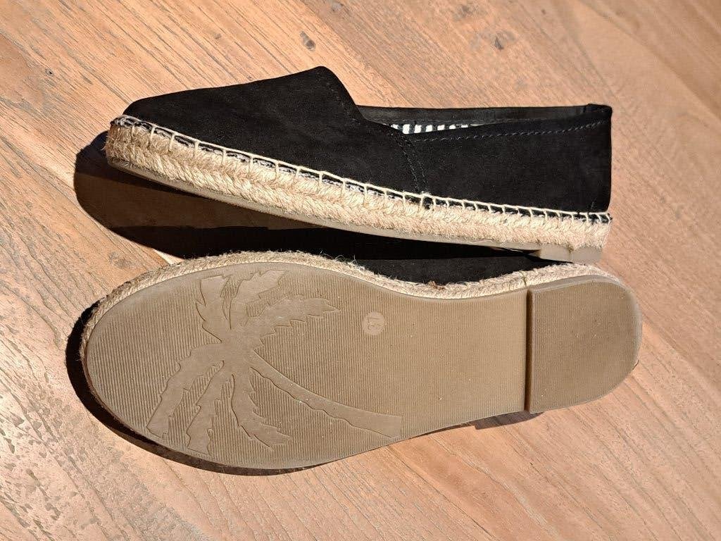 Zwart damesschoentje instapper espadrilles loafer Nieuw 37, Zwart, Ophalen of Verzenden, Zo goed als nieuw, Espadrilles of Moccasins