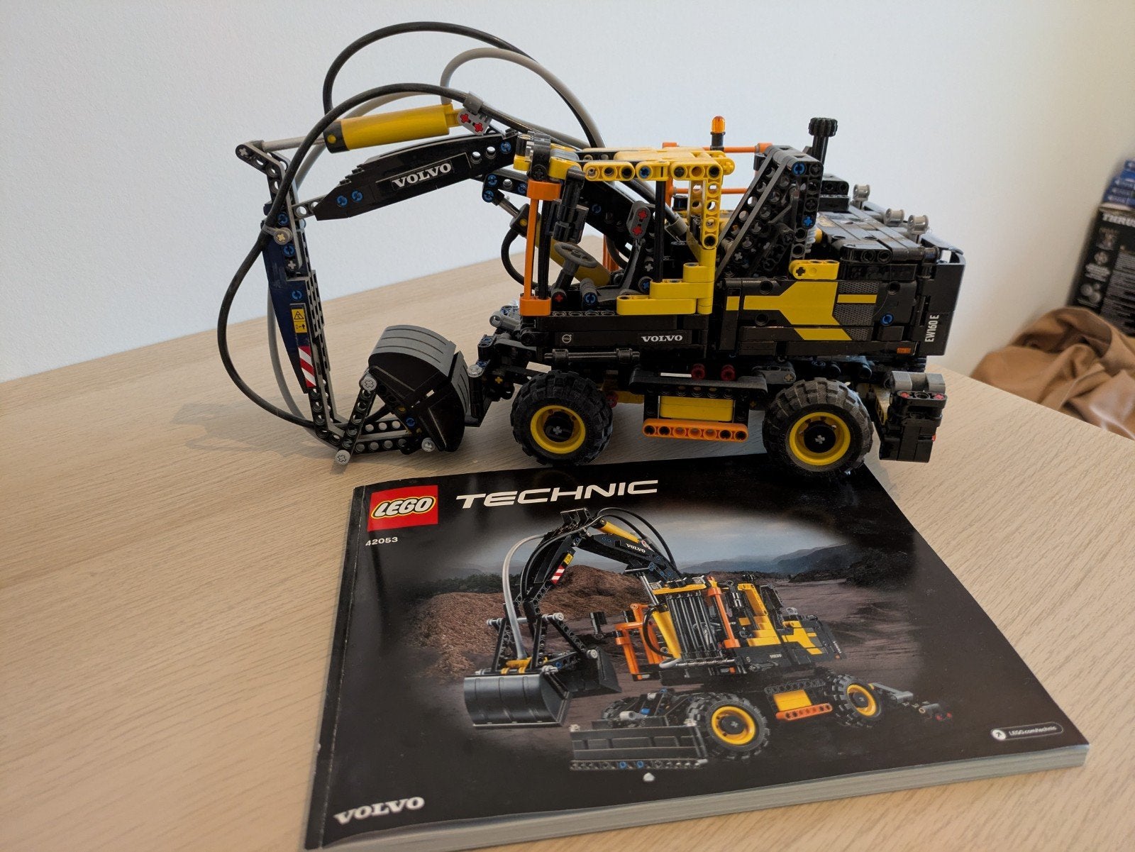 Lego Technic Volvo Graafmachine (42053), Ophalen of Verzenden, Zo goed als nieuw, Overige merken