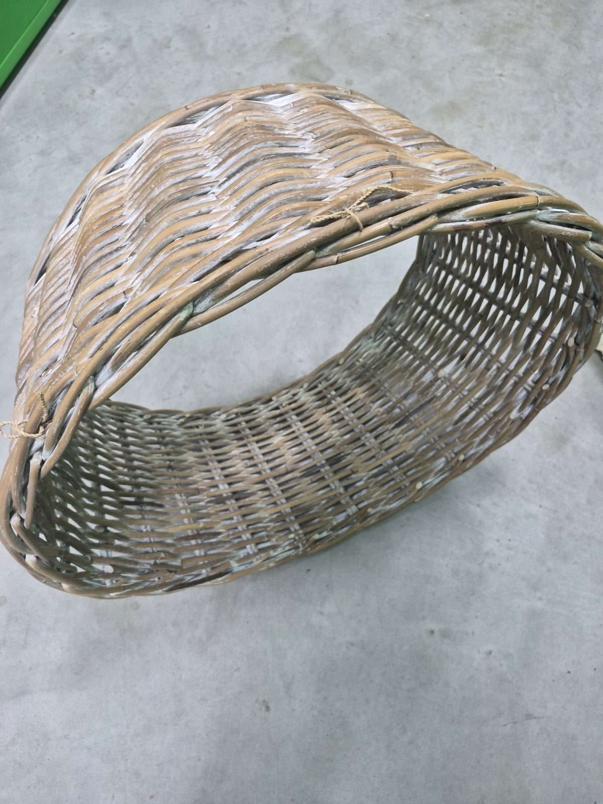 kerstboomring van rotan, Ophalen, Zo goed als nieuw