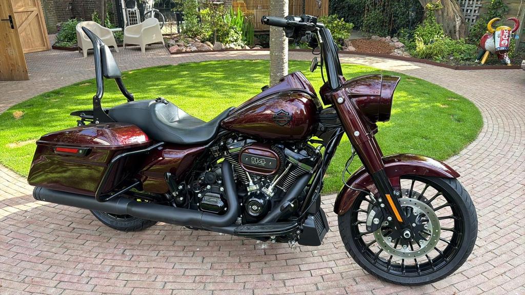 Harley-Davidson Road King Special 114CI - Midnight Cherry Re, Motoren, Motoren | Harley-Davidson, 2 cilinders, Motorrijbewijs A