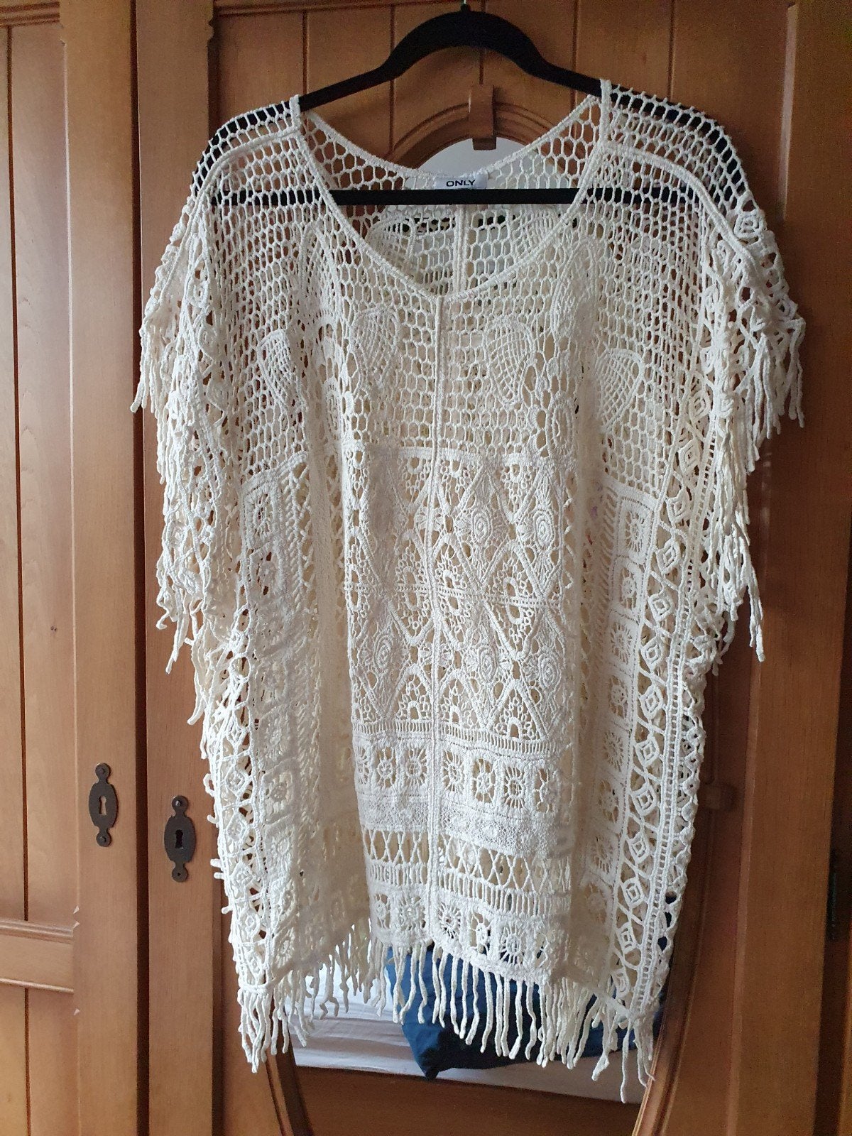 ONLY Gehaakte Poncho met Franjes - Crème, Maat 38/40 (M), Beige, Ophalen of Verzenden, Zonder mouw