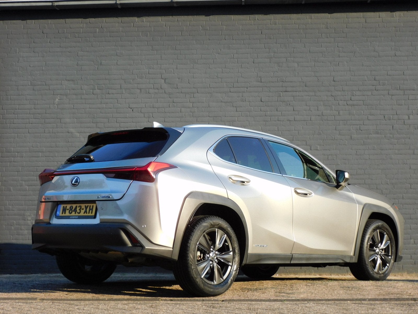 Lexus UX 250h Business Line TOPSTAAT! DEALER ONDERHOUDEN! CA, Gebruikt, 4 cilinders, Alcantara, Bedrijf