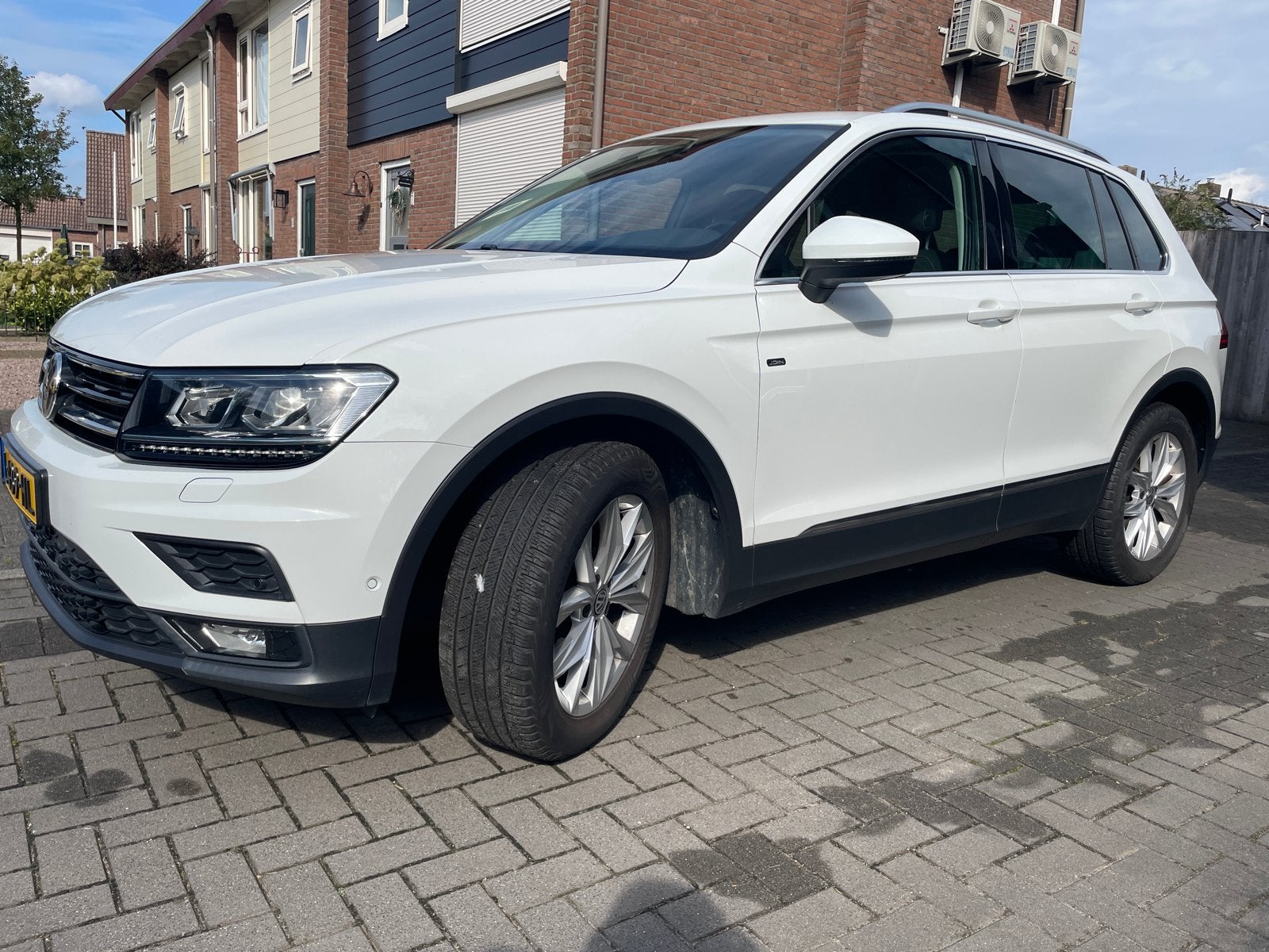 Volkswagen Tiguan 1.5 TSI ACT 150pk DSG 2018 Life edition, Auto's, Stof, Zwart, 4 cilinders, 150 pk