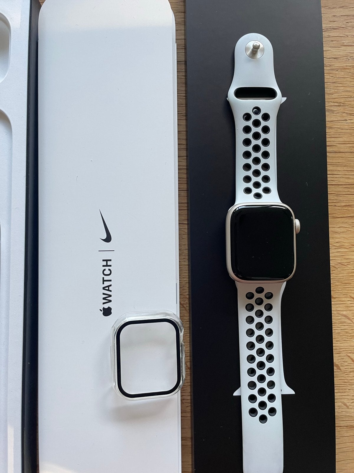 Apple Watch Nike Series 7 41mm witgoud