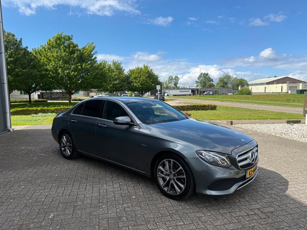 Mercedes-Benz E-klasse 350 e Lease Edition 360 camera 2016, Automaat, Achterwielaandrijving, Gebruikt, Leder en Stof