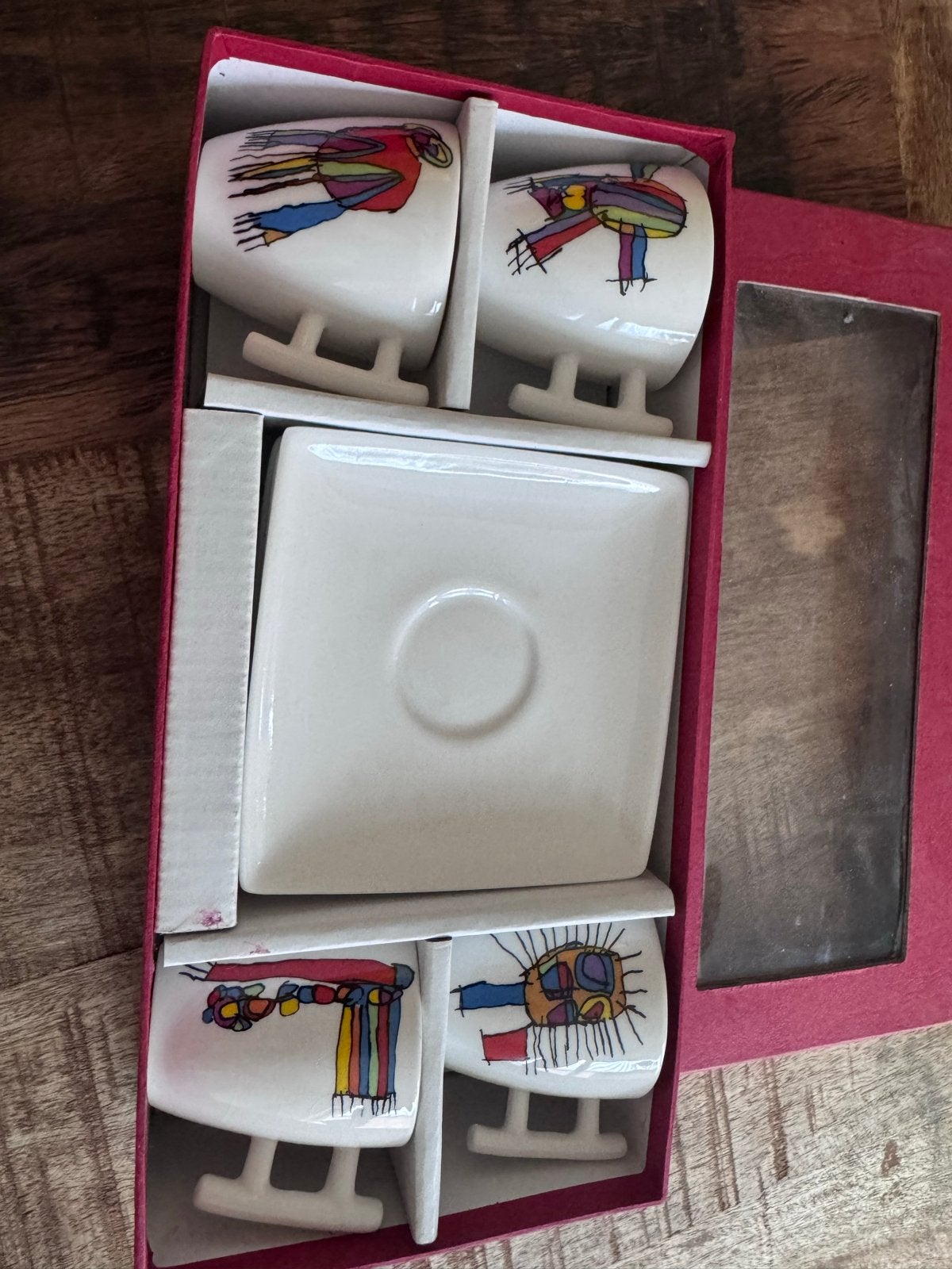 Set van 4 espressokopjes met schotels, kleurrijk design, Keramiek, Ophalen of Verzenden, Zo goed als nieuw, Modern
