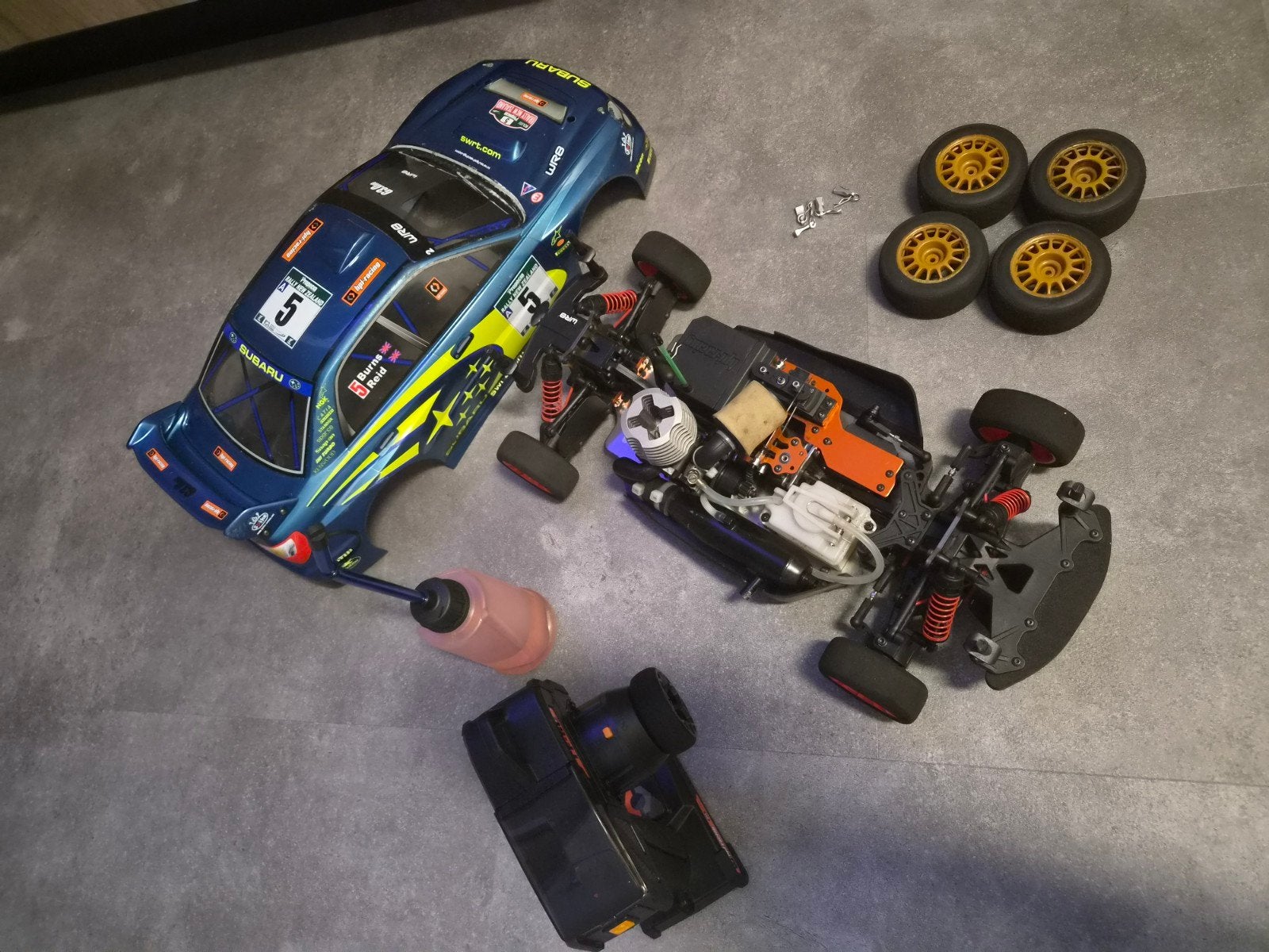 Als nieuwe  WR8 Nitro auto compleet rijklaar, Ophalen