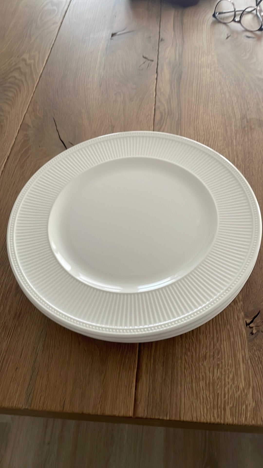 Te koop 4 wedgwood windsor borden ( 31 cm), Ophalen of Verzenden, Zo goed als nieuw, Porselein, Bord(en)