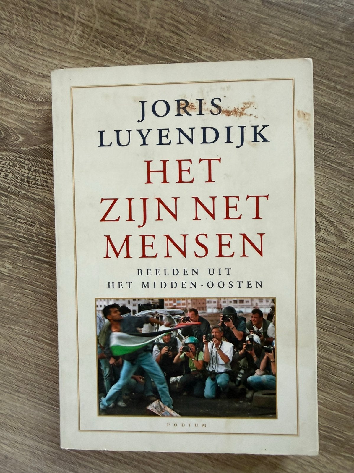Joris Luyendijk - Het Zijn Net Mensen (2007) 9789057593161, Ophalen of Verzenden, Zo goed als nieuw