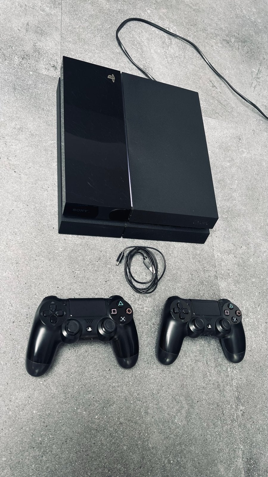 Sony PlayStation 4 (PS4) met 2 controllers + Battlefield 1, Met games, Met 2 controllers, Ophalen of Verzenden, Zo goed als nieuw