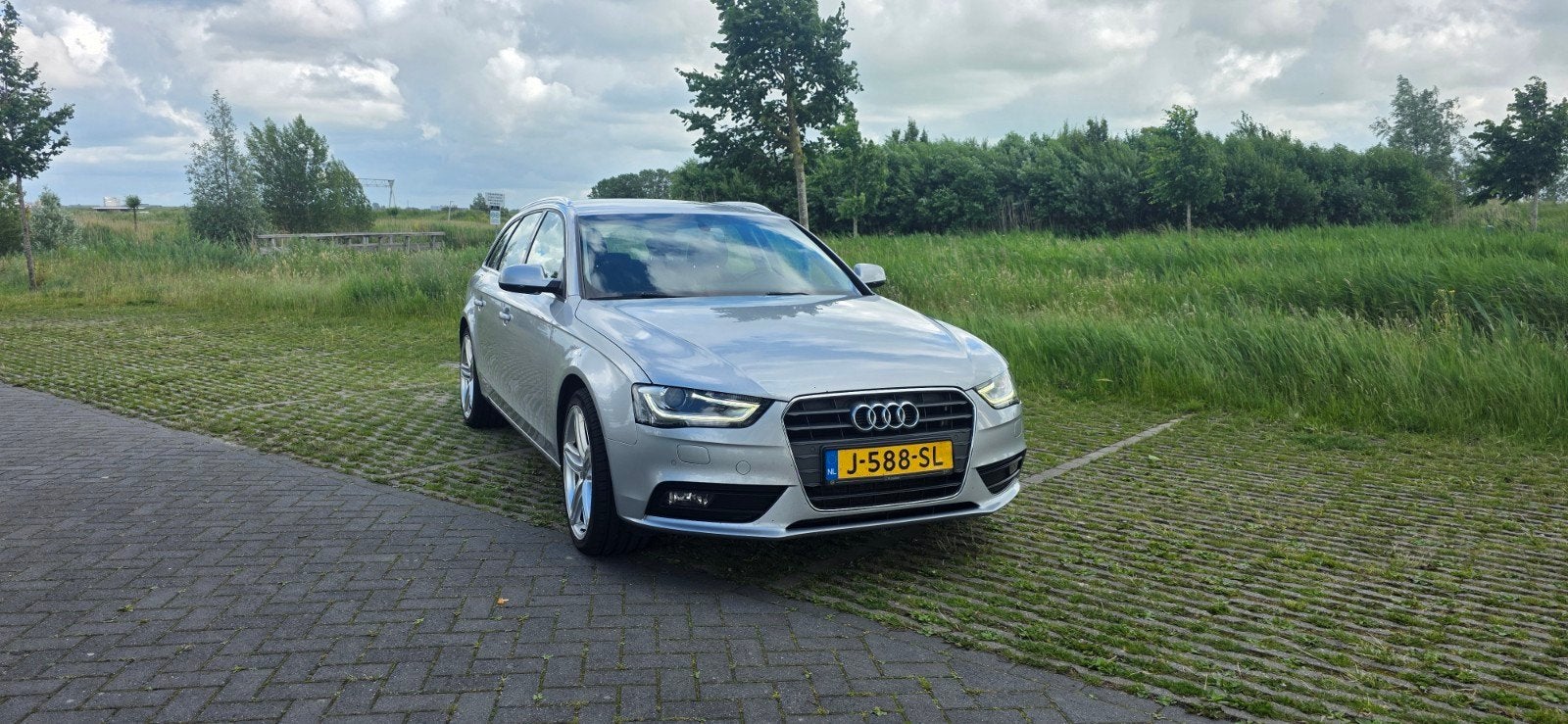 Audi A4 2.0 TDI 110KW Avant Multitr. 2015 Grijs, Multifunctioneel stuurwiel, Stof, 4 cilinders, A4
