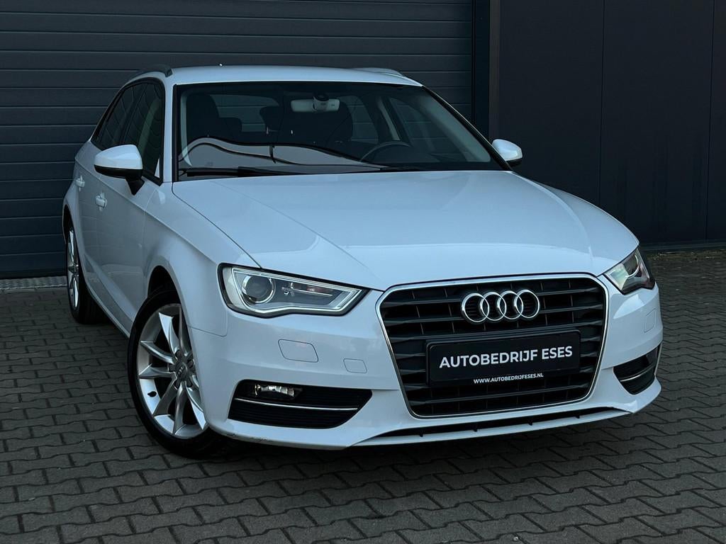 Audi A3 Sportback 1.4 TFSI Ambition Ultra |MF-STUUR|CRUISE, Auto's, Stof, 4 cilinders, Wit, Origineel Nederlands