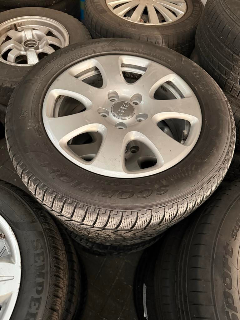 Set lichtmetalen velgen met banden Audi Q7 2009, Auto-onderdelen, Ophalen, 18 inch, Gebruikt, 255 mm