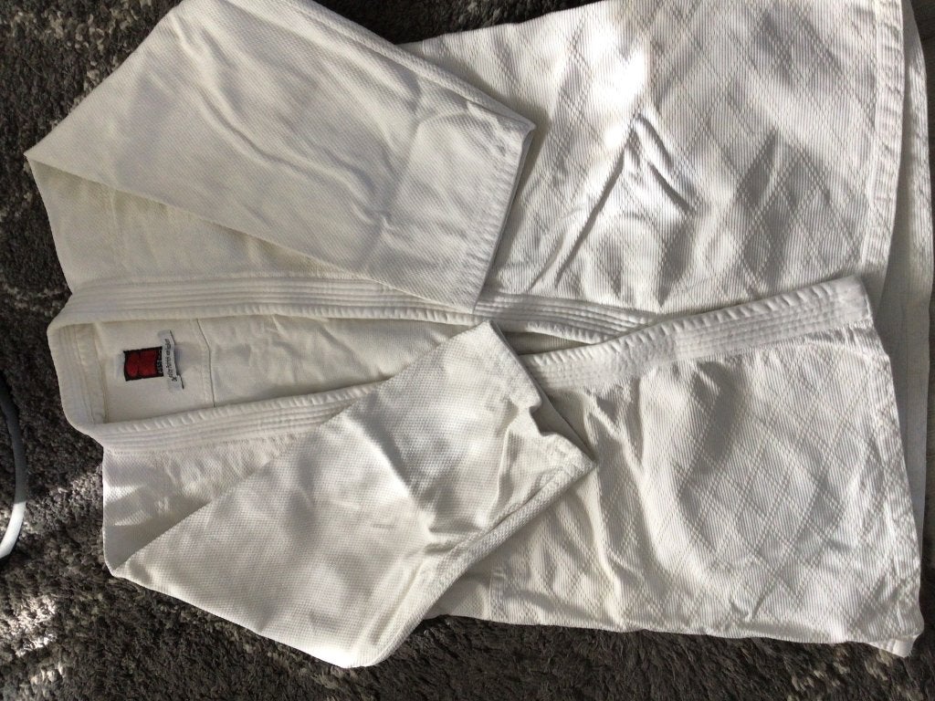 Judo Jas en 3 broeken maat 3/165 cm., Ophalen of Verzenden, Gebruikt, Judo, Vechtsportkleding