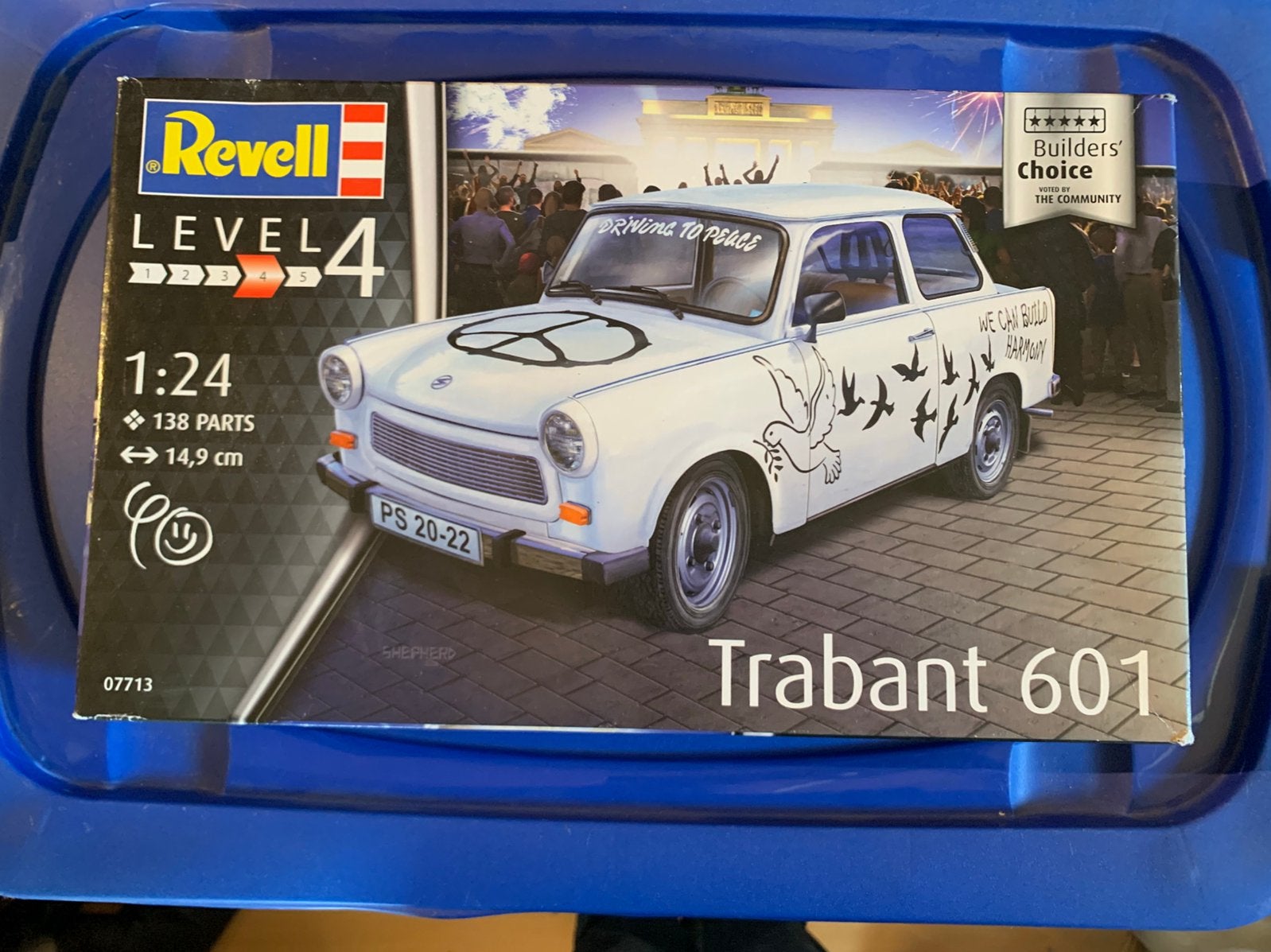 Revell 1/24 Trabant 601, Hobby en Vrije tijd, Auto, Revell, Groter dan 1:32, Nieuw