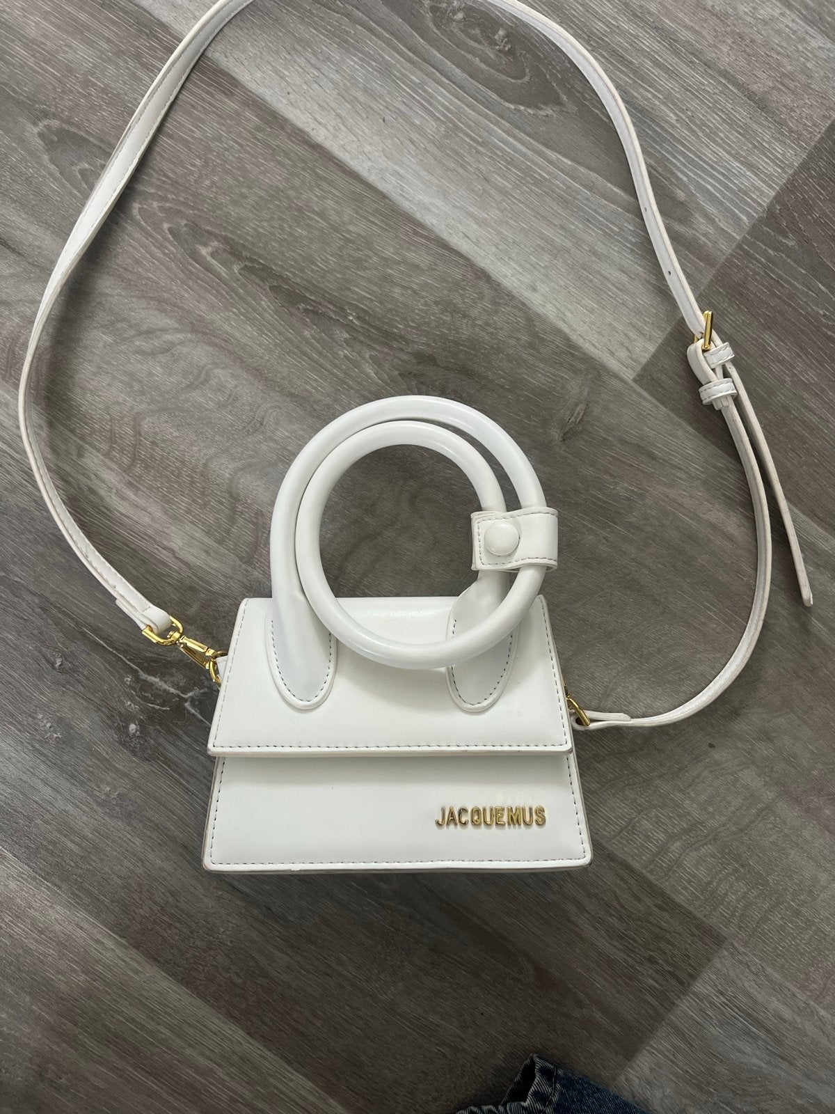 Jacquemus tas, Ophalen of Verzenden, Gebruikt, Wit, Schoudertasje