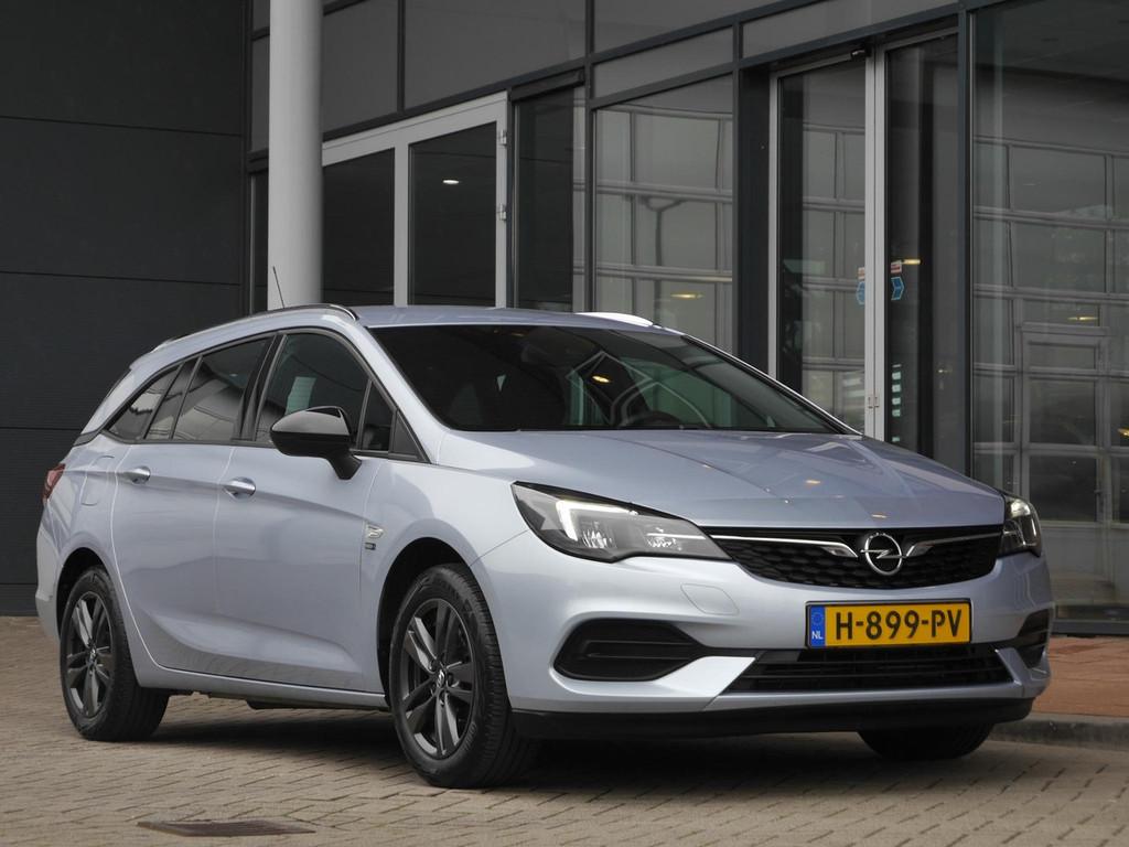 Opel Astra Sports Tourer 1.2 Edition 2020 | Stoel en stuurve, Auto's, Opel, Gebruikt, 1199 cc, Handgeschakeld, LED verlichting
