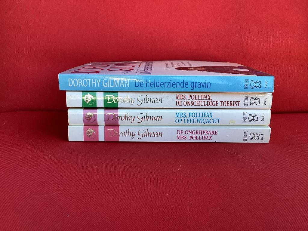 Dorothy Gilman - Mrs. Pollifax Collectie (4 boeken), Boeken, Ophalen, Gelezen