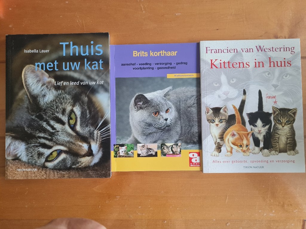 3 poezen boeken, Boeken, Ophalen of Verzenden, Zo goed als nieuw, Katten