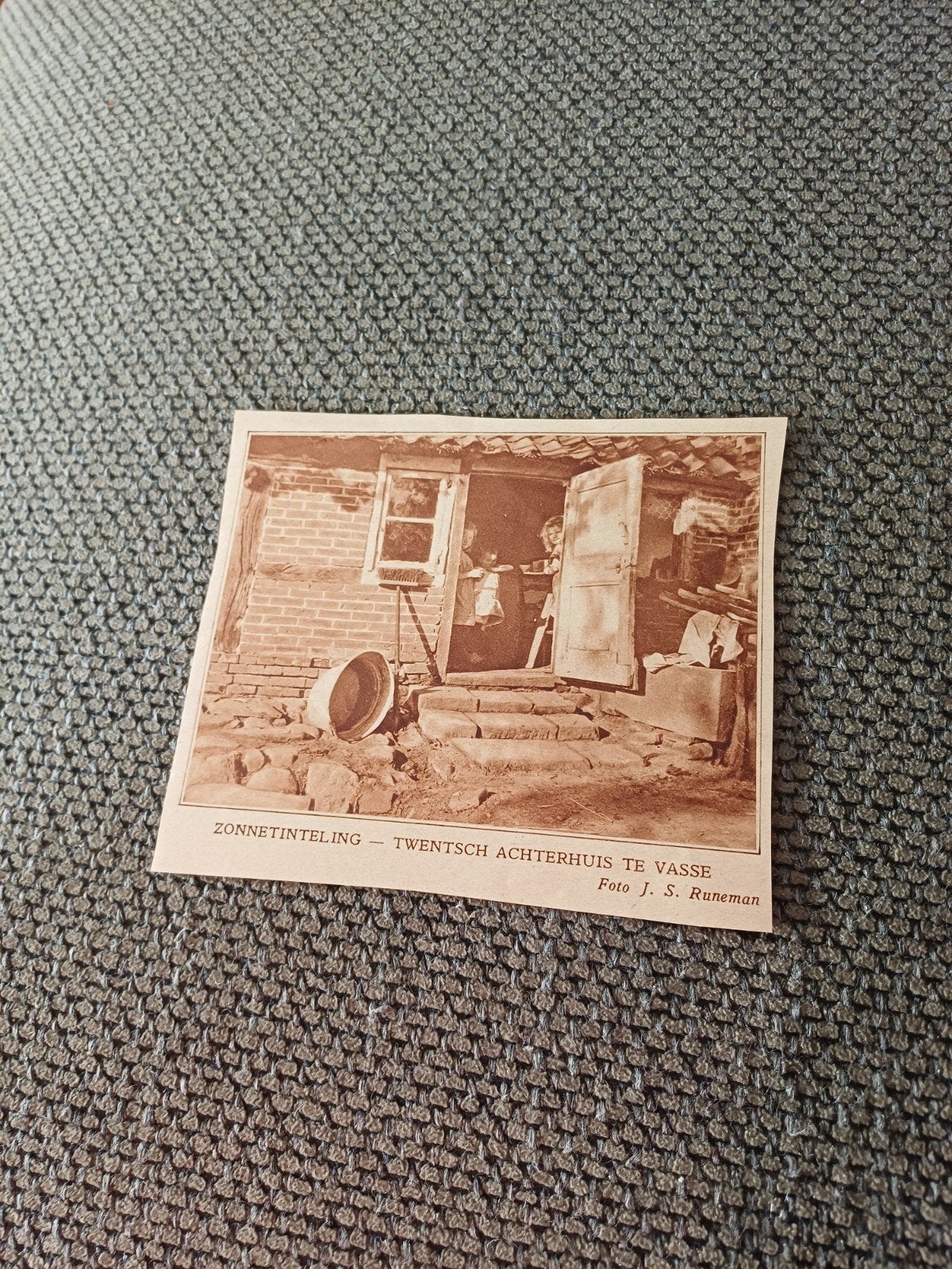 knipsel achterhuis Vasse 1928, Ophalen of Verzenden, 1920 tot 1940, Knipsel(s)