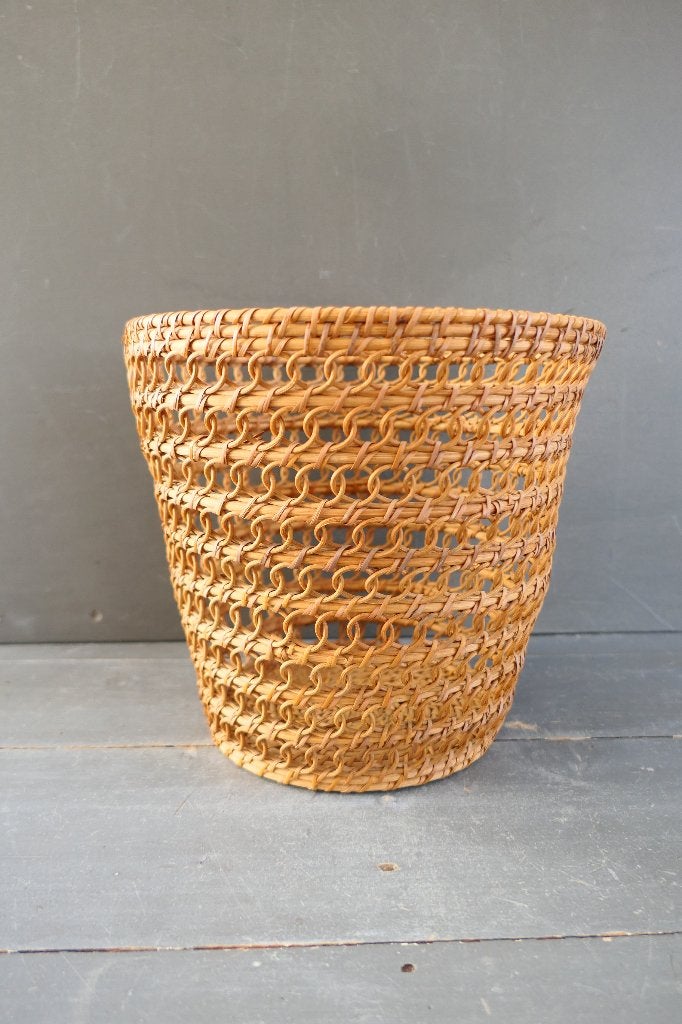 Vintage rieten prullenmand basket bloempot rotan mand, Overige materialen, Verzenden, Zo goed als nieuw, Minder dan 10 liter