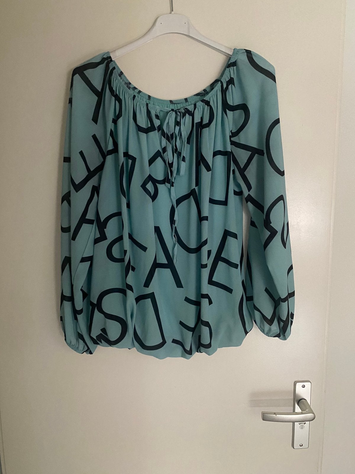 Ballon Top mintgroen, Kleding | Dames, Ophalen of Verzenden, Zo goed als nieuw, Groen, Lange mouw