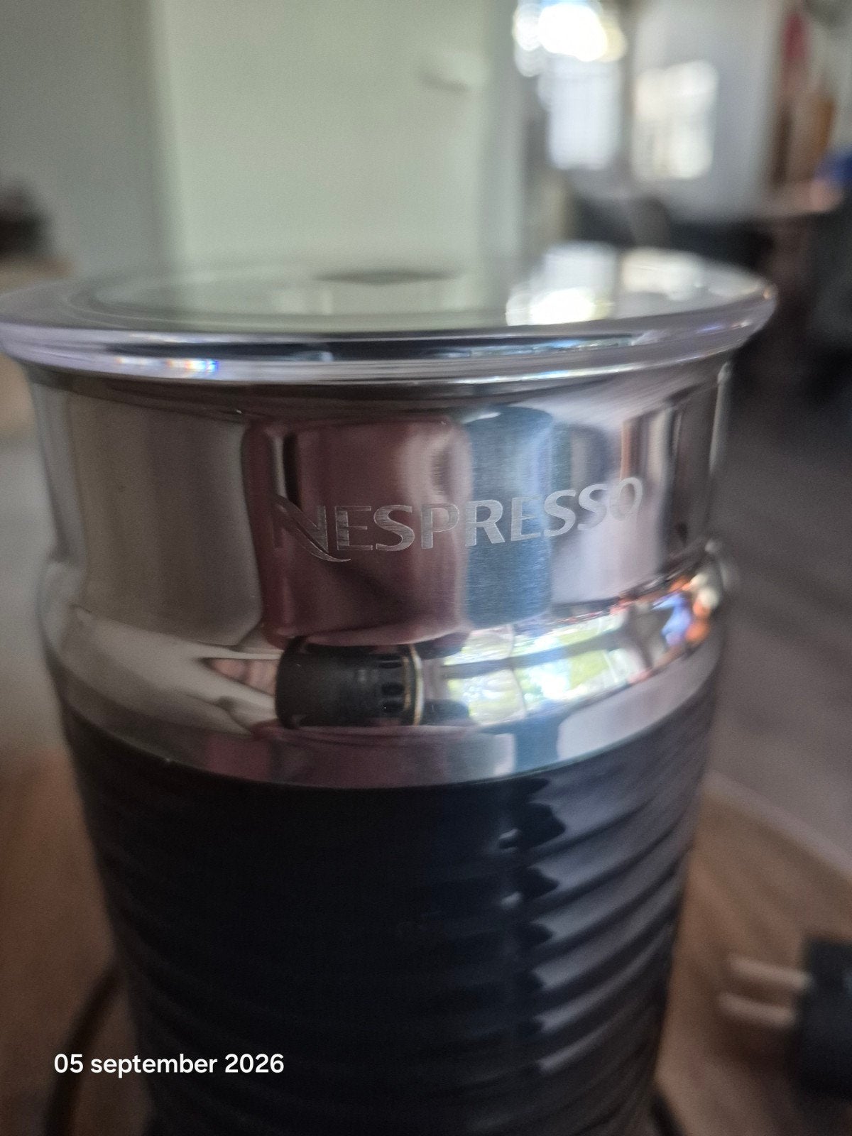 Nespresso Melkopschuimer - Zo goed als nieuw, Witgoed en Apparatuur, Melkopschuimers, Ophalen of Verzenden, Zo goed als nieuw
