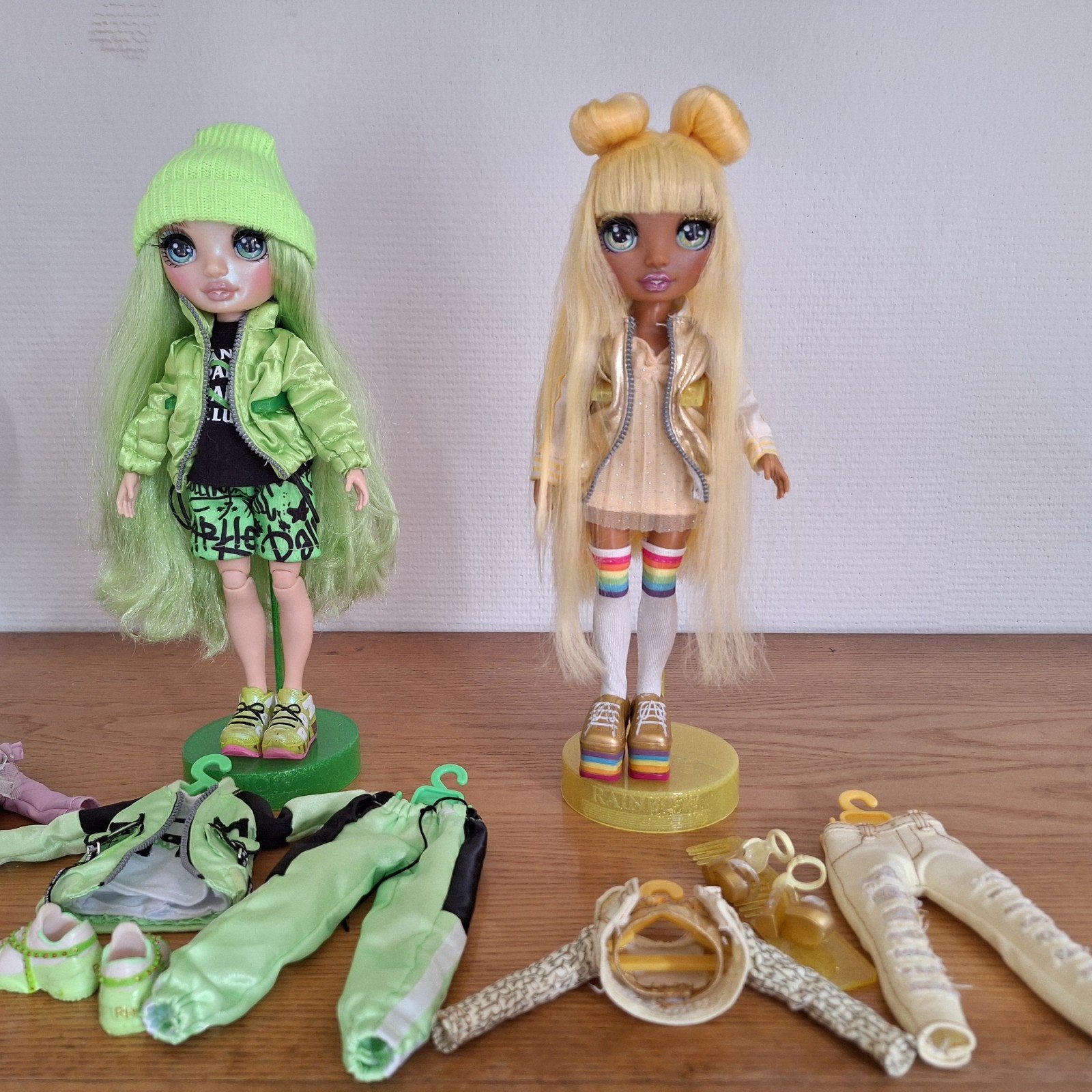 Rainbow High poppen met extra kleding, Ophalen of Verzenden, Zo goed als nieuw, Overige typen