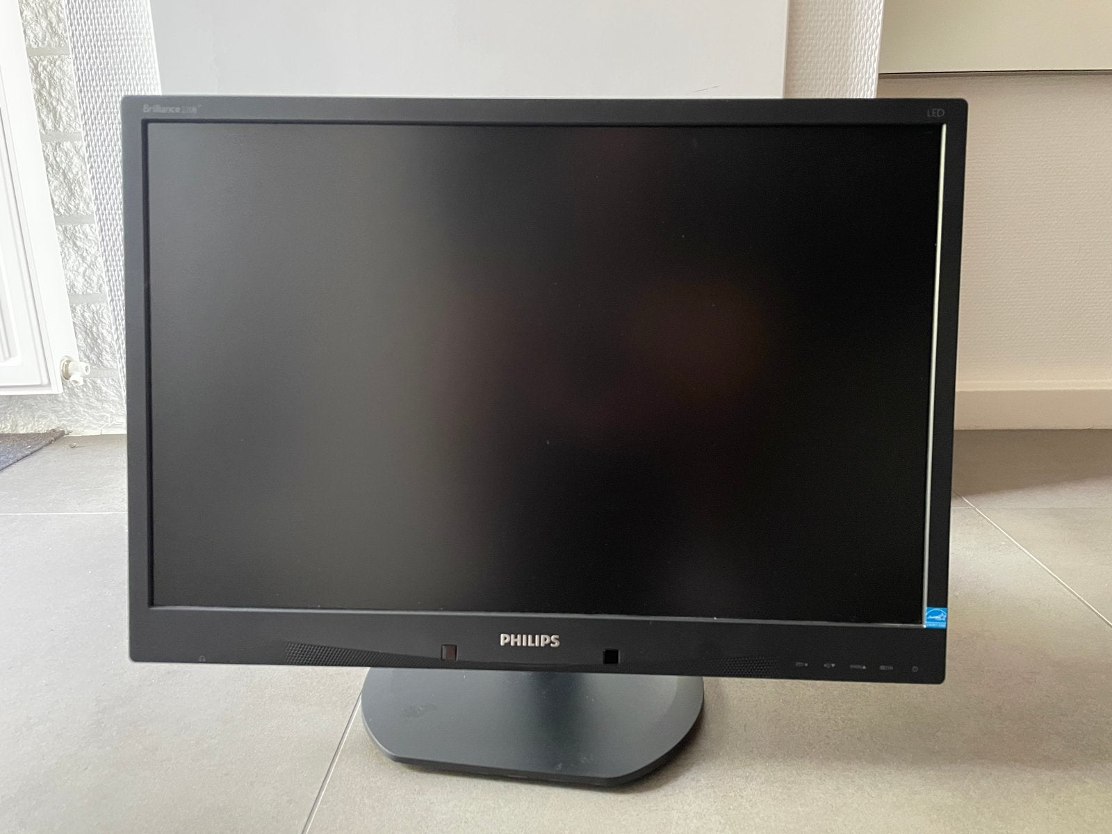 Philips Brilliance LCD monitor 22 inch (2 keer) ook per stuk, Computers en Software, Full HD, Ophalen of Verzenden, Zo goed als nieuw