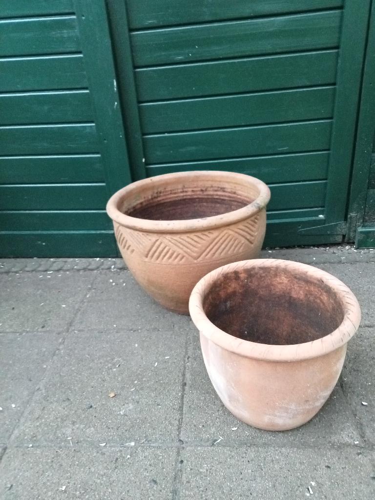 2 X TERRACOTTA BLOEMPOT, Tuin en Terras, Bloempotten, Gebruikt, Rond, Minder dan 40 cm, Balkon
