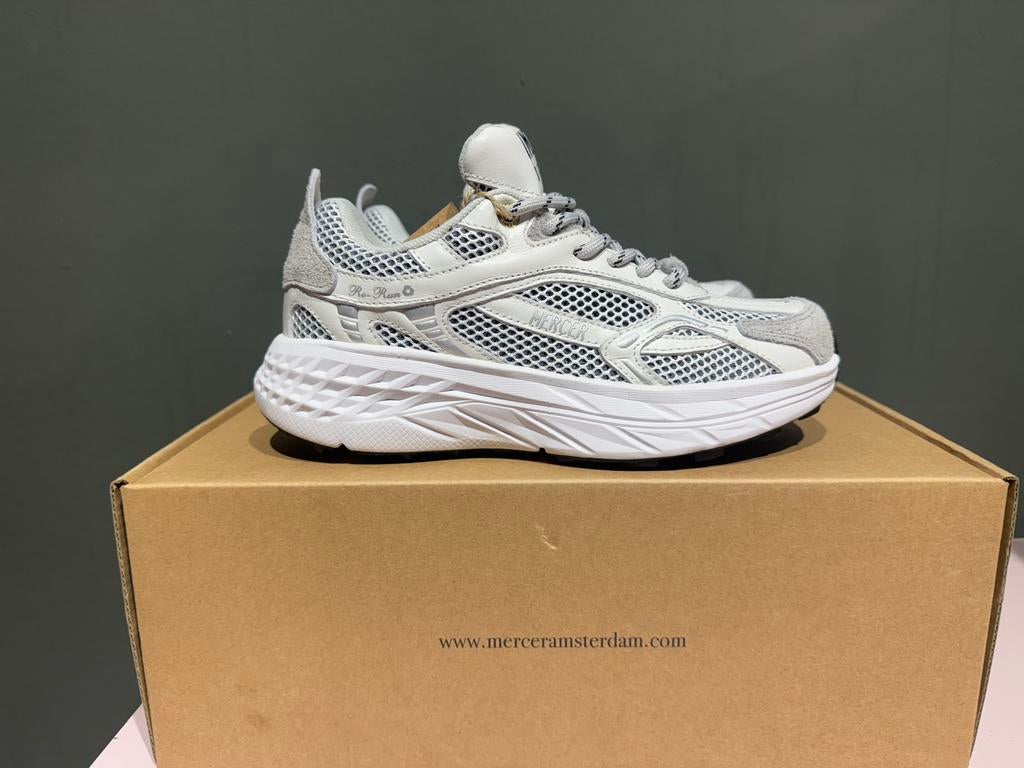 Te koop nieuwe Mercer The Re Run MAX White Grey maat 37, Postlaan 3, Mercer, Nieuw, Ophalen of Verzenden