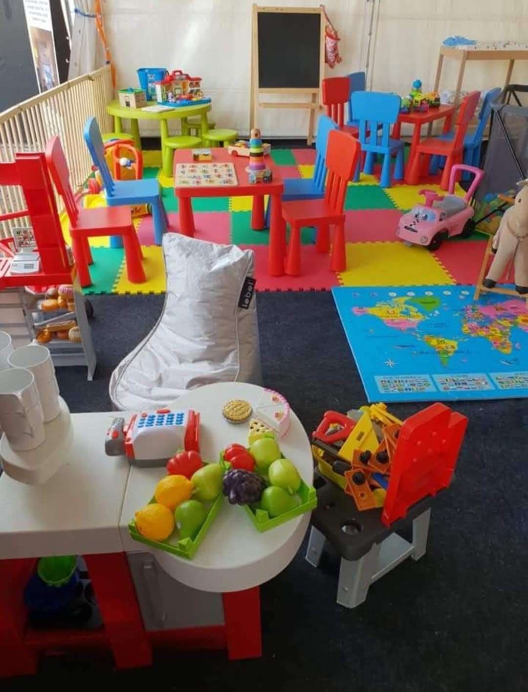 Complete Inboedel Kinderopvang (zgan) voor 24 kinderen, Ophalen of Verzenden, Zo goed als nieuw