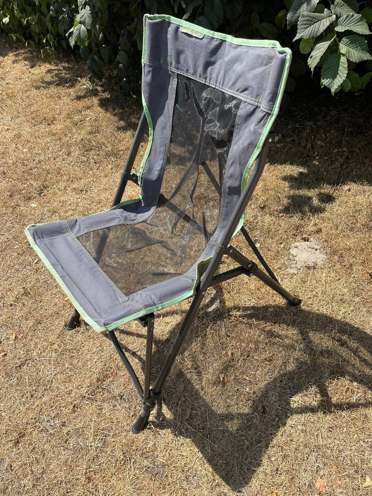 Quechua opvouwbare campingstoel - grijs/groen, Ophalen, Zo goed als nieuw, Campingstoel