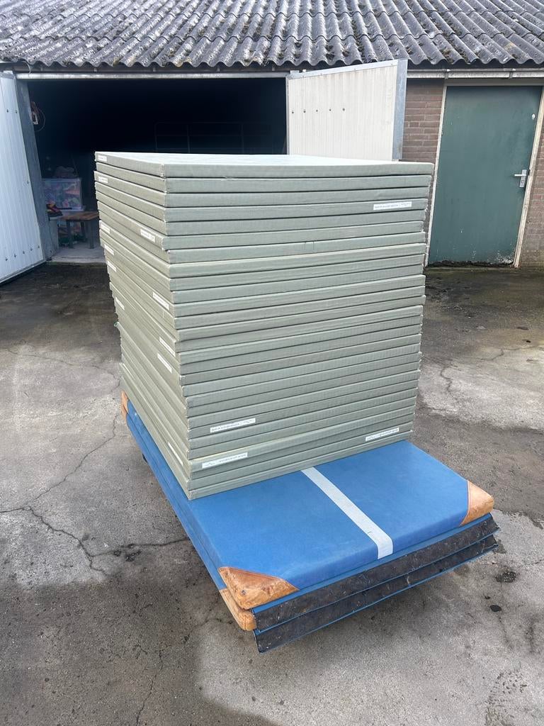 Judomatten 100x100x4cm - 19 stuks, Sport en Fitness, Maat XL, Ophalen, Gebruikt, Overige