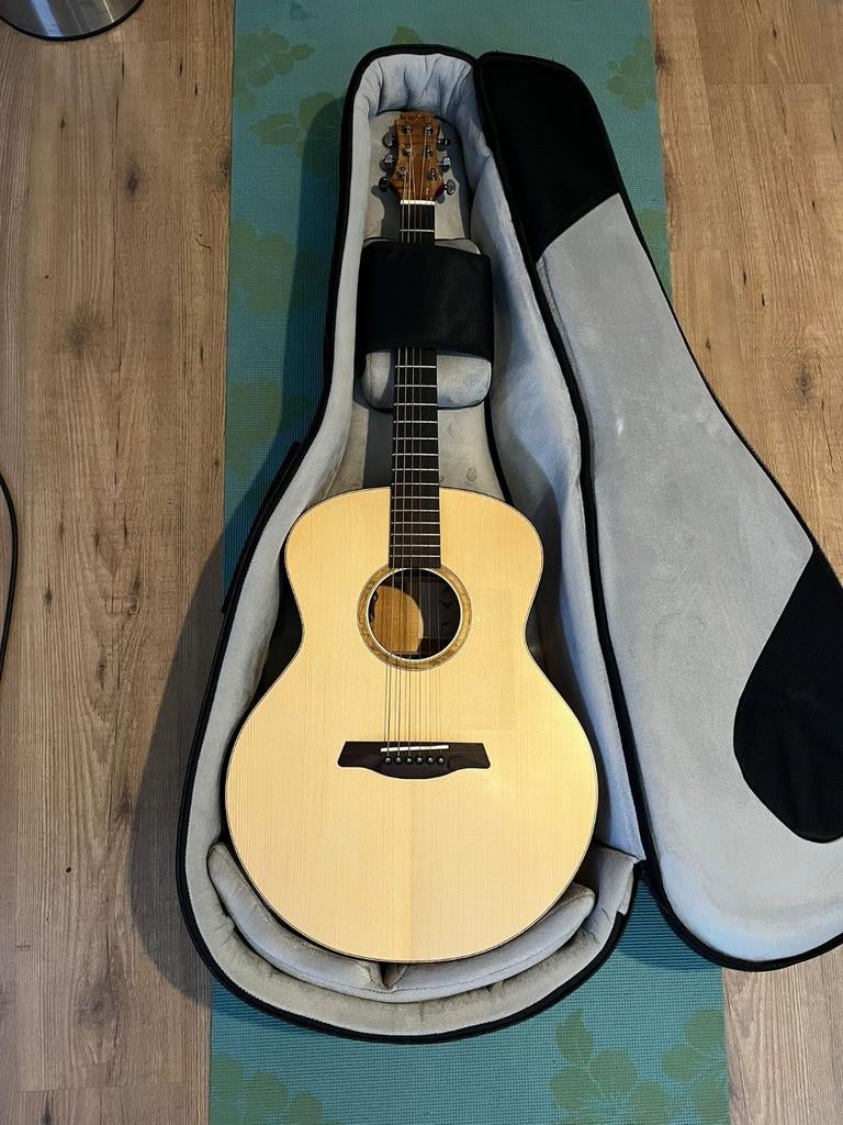 Acoustic guitar Maestro, Ophalen of Verzenden, Zo goed als nieuw, Western- of Steelstringgitaar, Met koffer