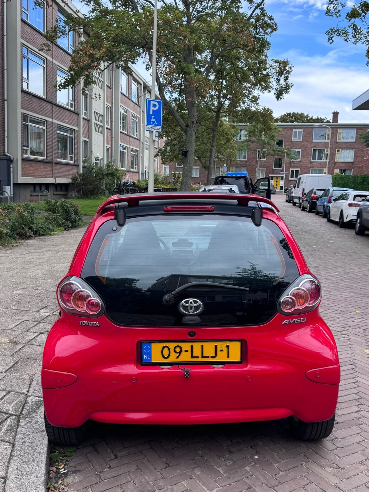 Toyota Aygo 1.0 12V Vvt-i 5DRS 2010 Rood