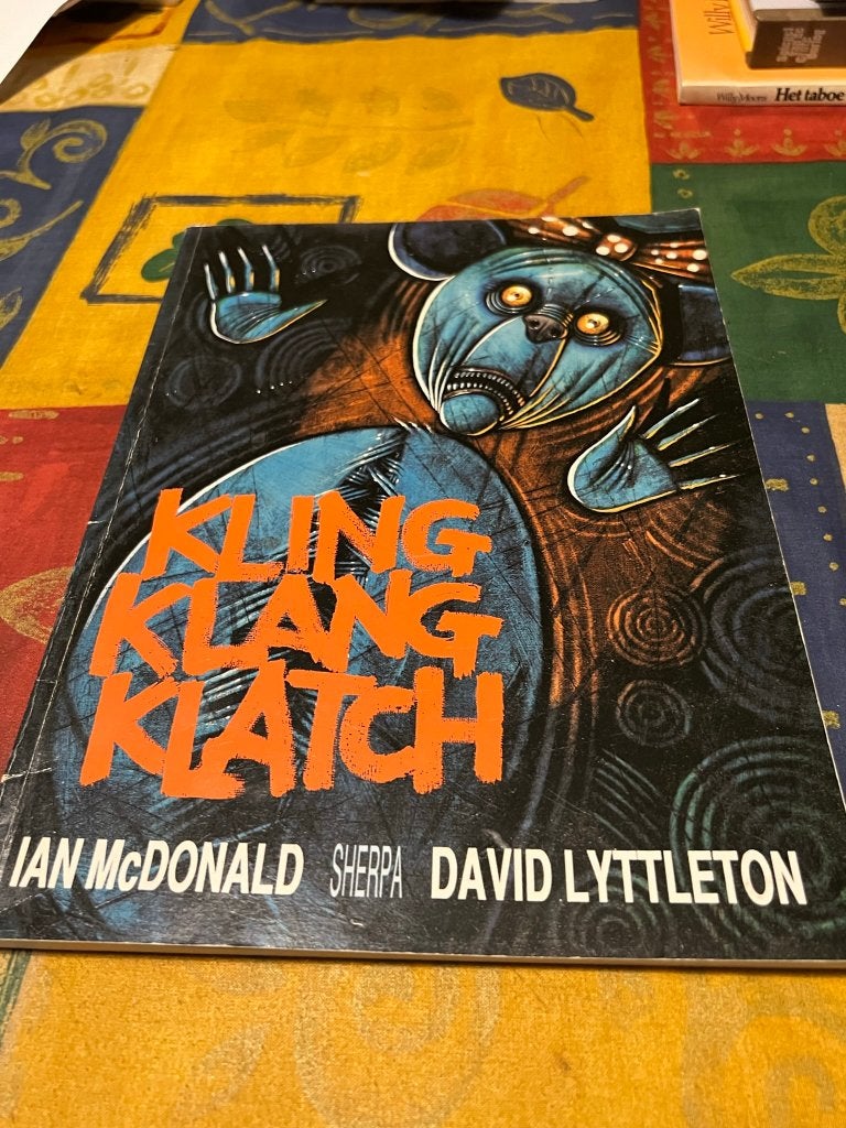 Kling Klang Klatch - Ian Mcdon / David Lyttleton, Boeken, Stripboeken, Gelezen, Eén stripboek, Ophalen of Verzenden