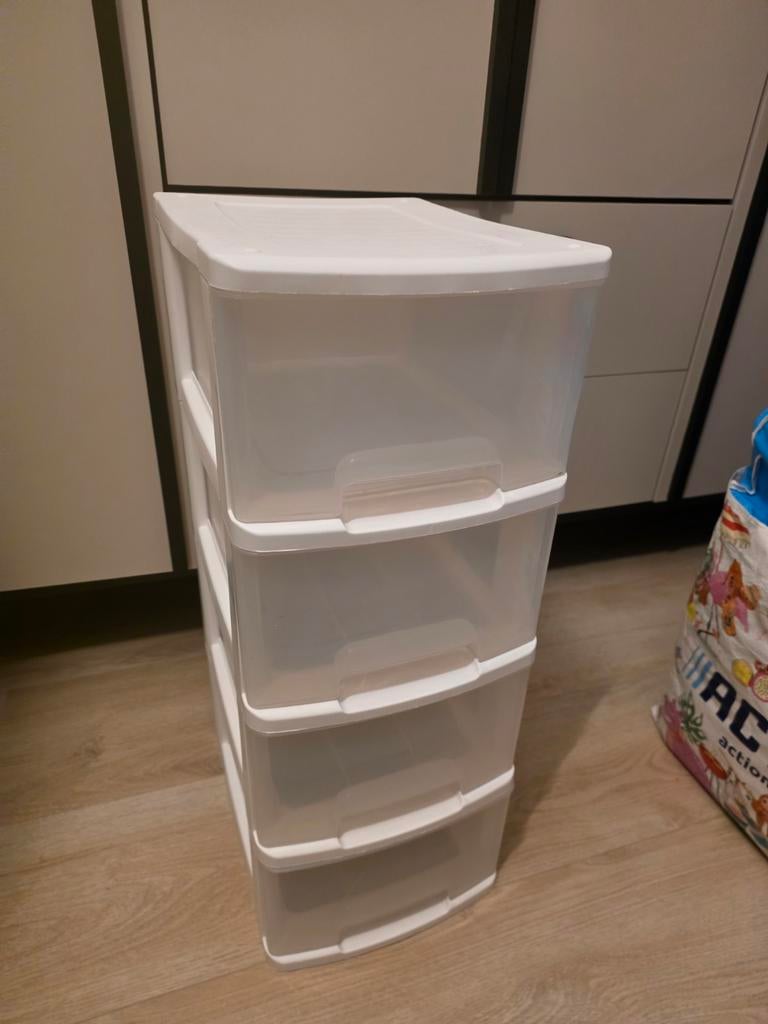 Plastic ladekastje., Huis en Inrichting, Kasten | Ladekasten, Ophalen, Minder dan 50 cm, Zo goed als nieuw, 3 of 4 laden