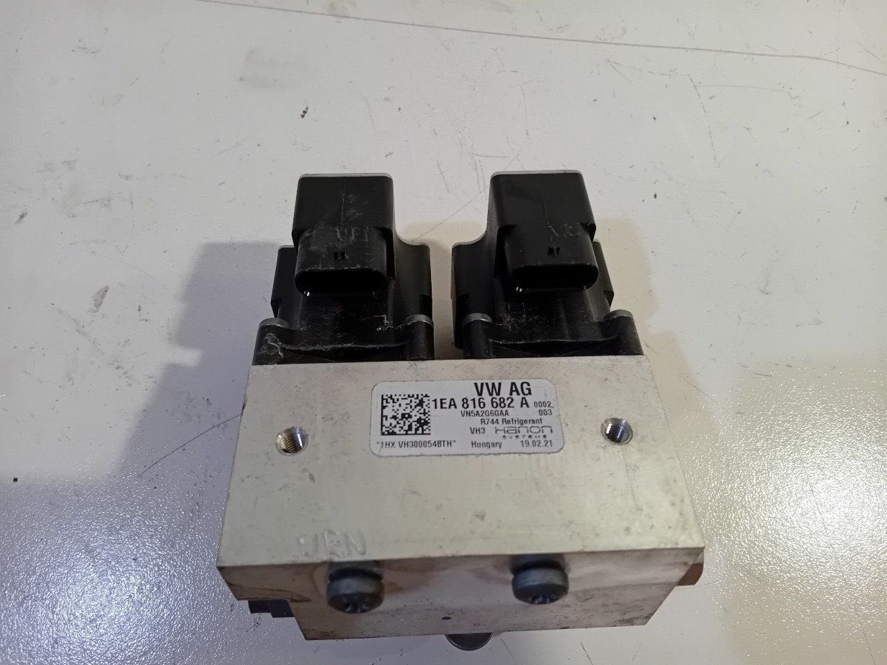 Relais diversen Volkswagen ID.4, Onderdelen@venauto.nl, Van der Ven Autorecycling B.V., Gebruikt, Ettenseweg 76, 4706 PB Roosendaal, The Netherlands