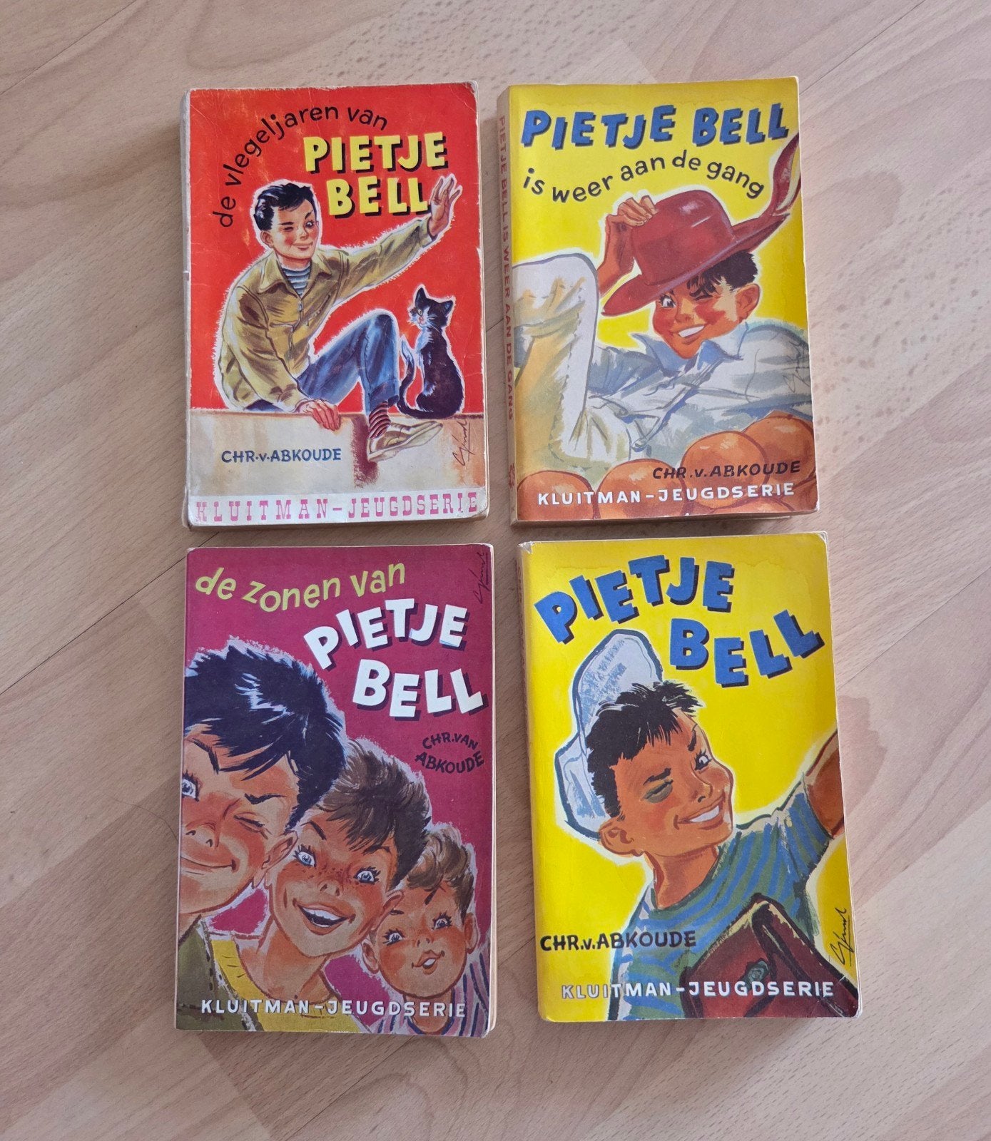 Pietje Bell 4x, Ophalen of Verzenden, Gelezen