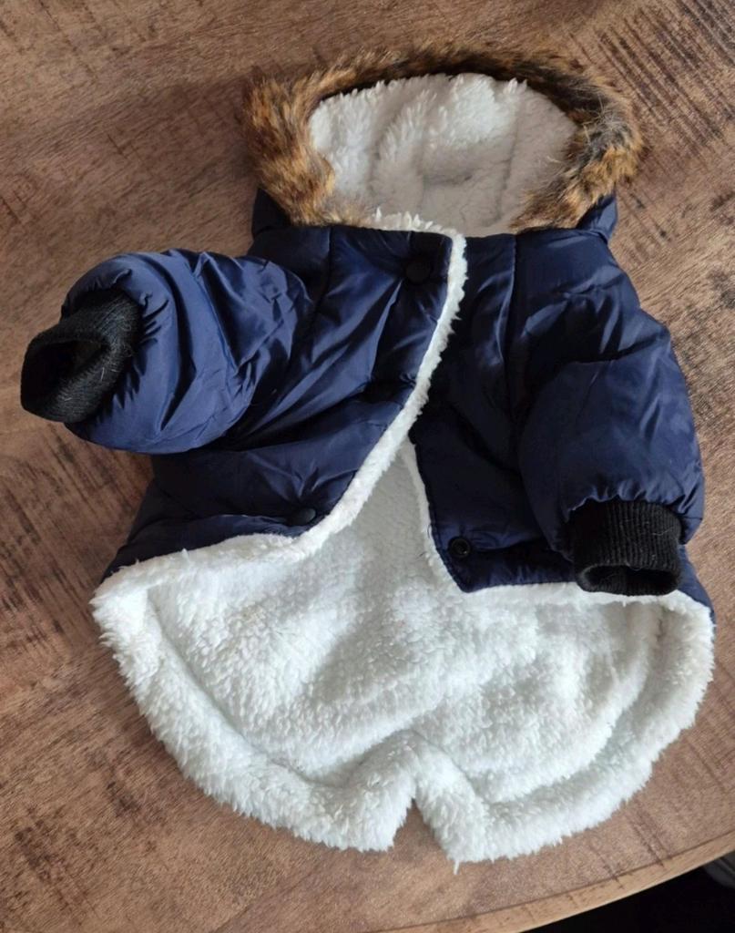 Warme hondenjas maat S 24 cm. Amper gedragen, Ophalen of Verzenden, Zo goed als nieuw, Hondenjas